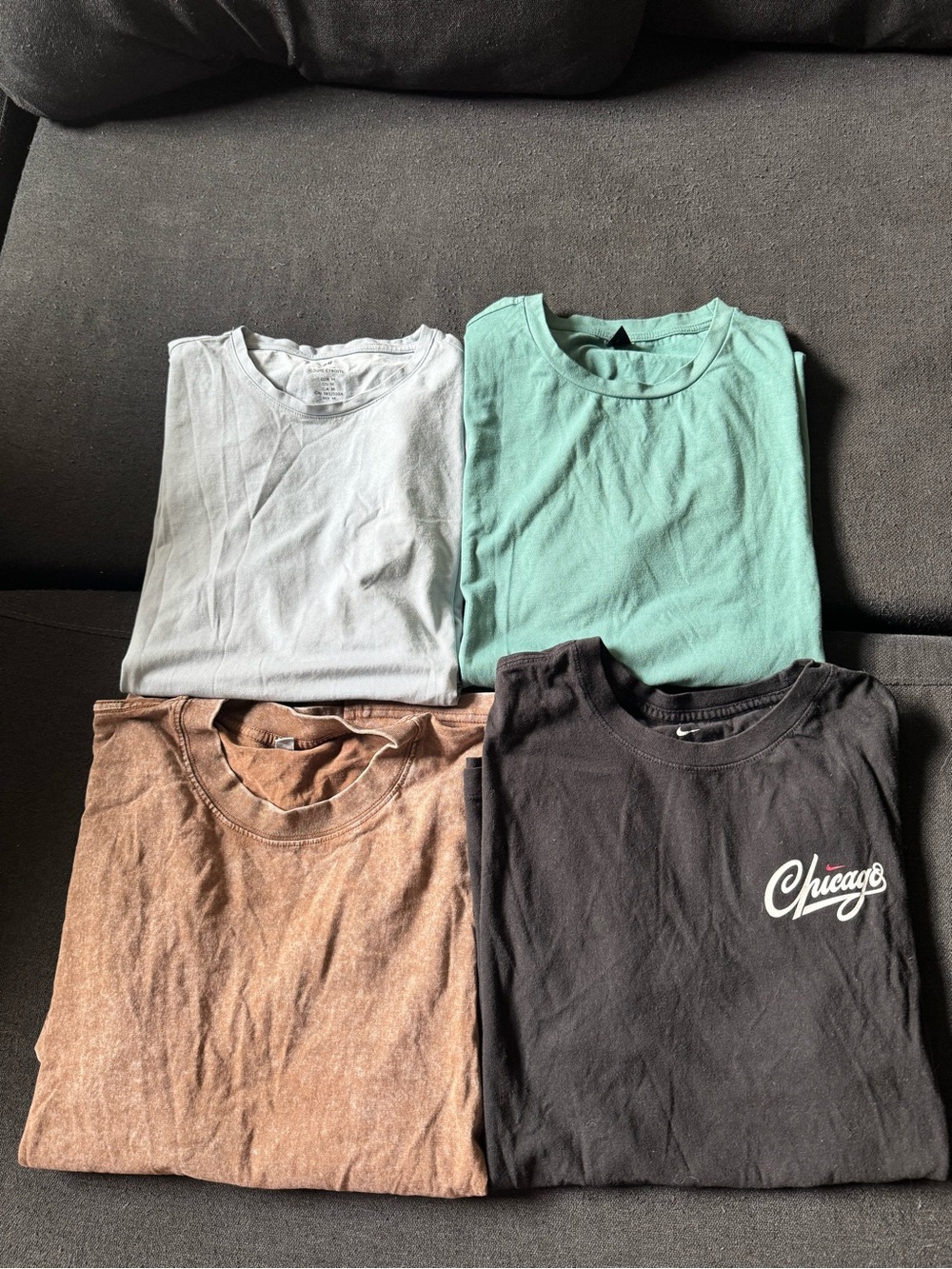 Mens T shirt bundle size Medium